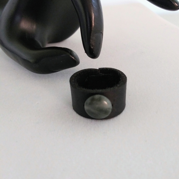 Leather band w Green Jasper - Picture 3 of 8